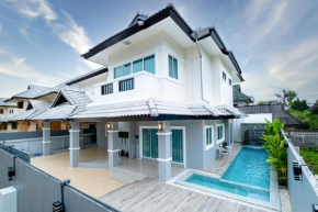 April Pool Villa